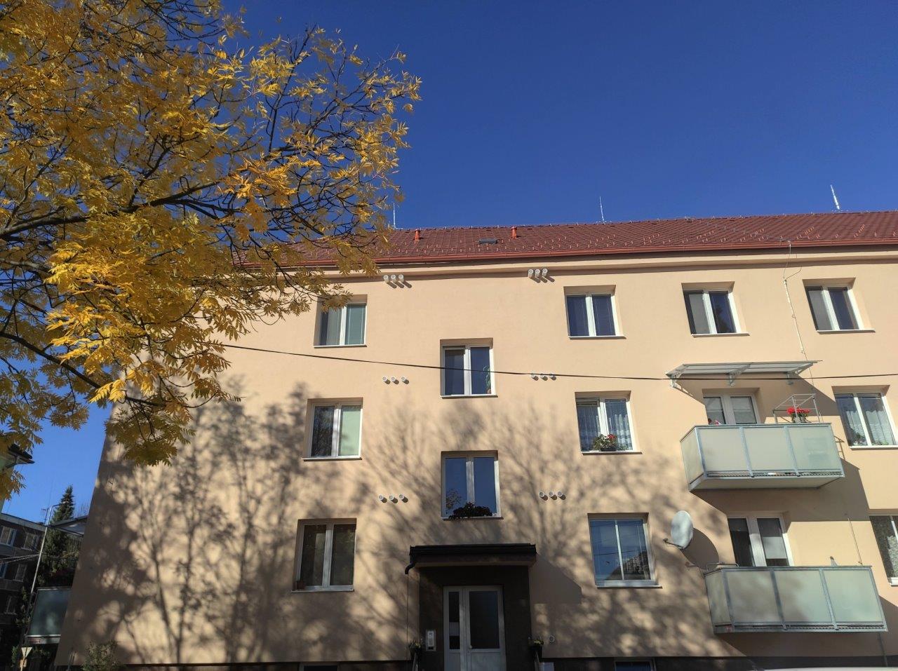 Bytový dom v Brezne ušetril zateplením takmer 60% na energiách