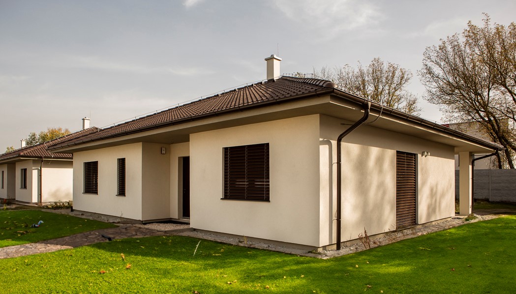 Zatepliť strechu PUR penou či fúkanou izoláciou? Pozrite si 6 rozdielov