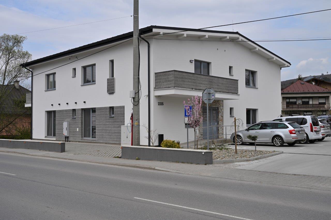 Bez neporiadku a hotovo za dva dni: Ako vyriešili zateplenie zubnej kliniky v Oščadnici.